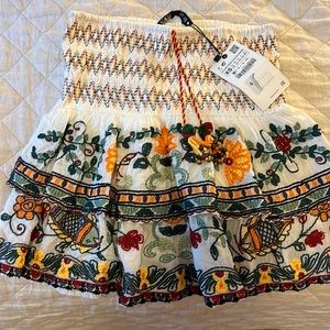 NWT Zara embroidered skirt, size XS